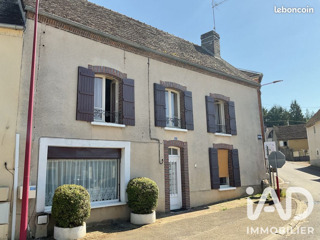 Maison 6 pièces 121 m² · à Chailley · 121 m² · 62 800 €