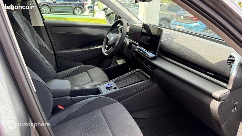 Volkswagen T-Roc 1.5 eTSI 150ch Style DSG7 (image 10)