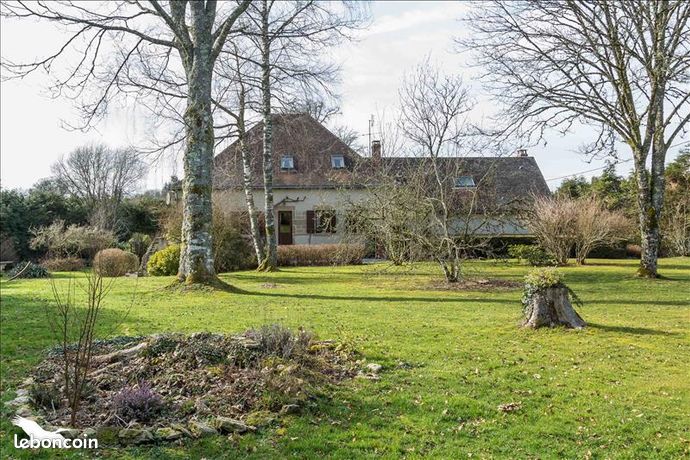 Maison 10 pièces 316 m²