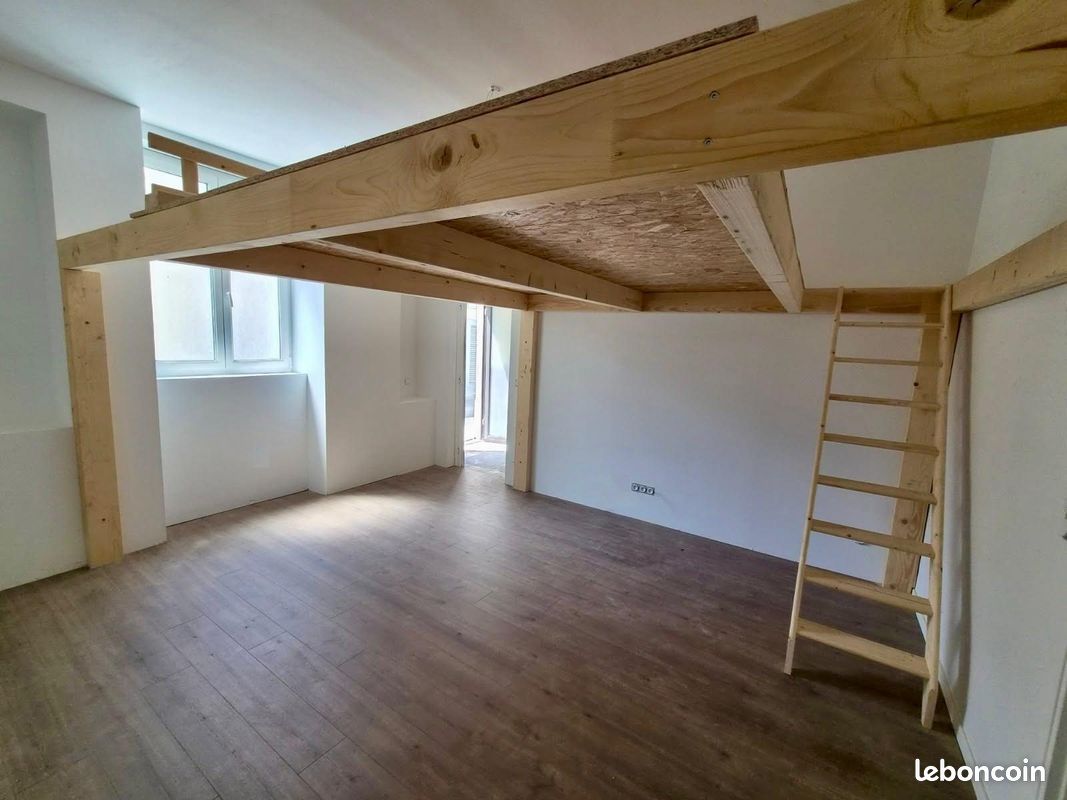 Appartement 1 pièce 27 m² · à Pau · 27 m² · 470 €