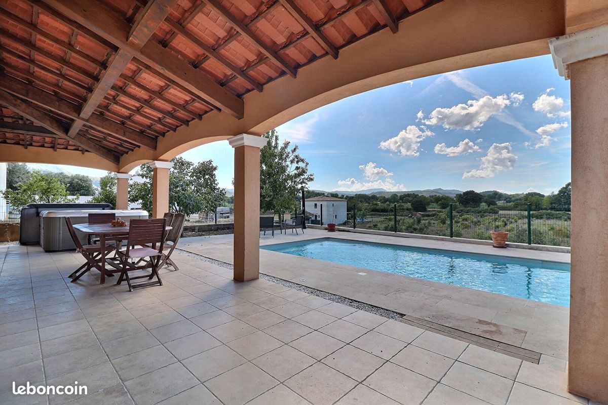 Maison 6 pièces 127 m² · à Brignoles · 127 m² · 379 000 €