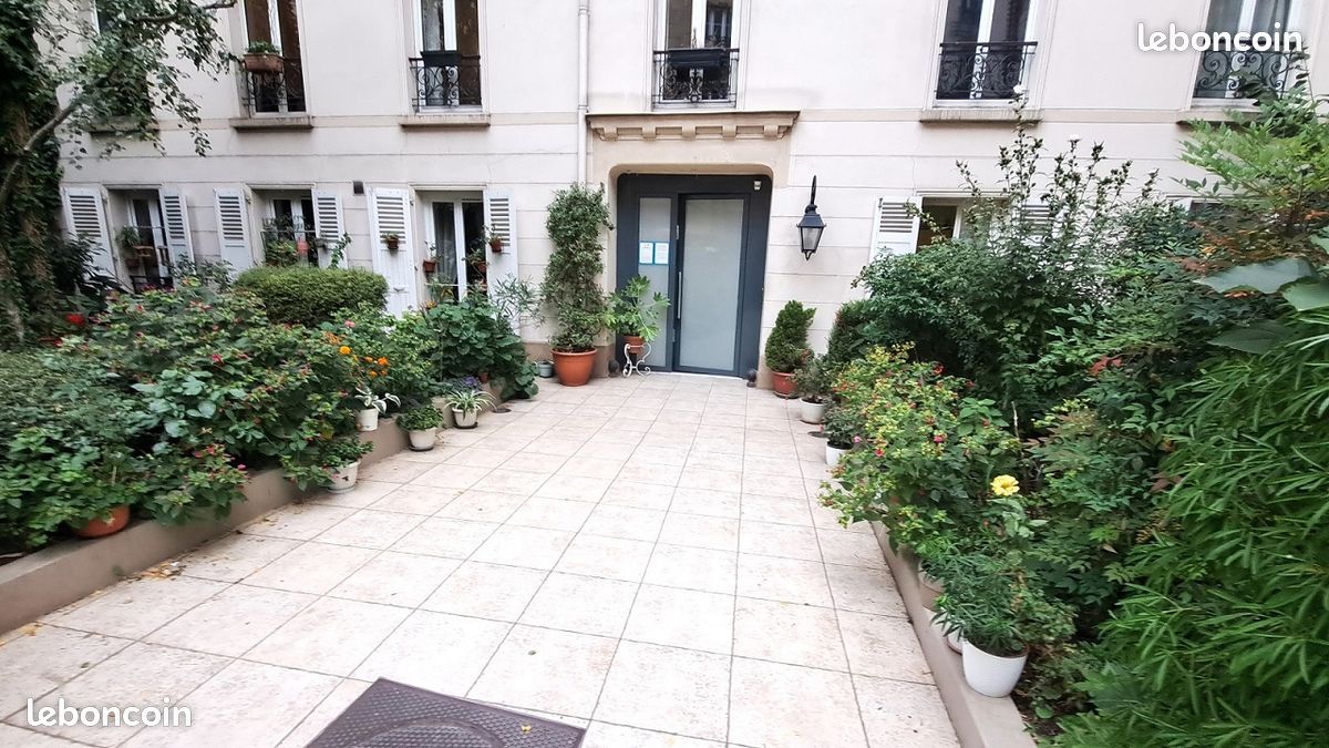 Appartement 13 pièces 13 m² · à Paris · 13 m² · 550 €/mois