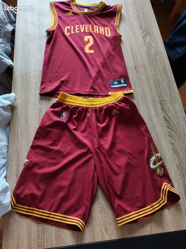 Ensemble NBA Irving (image 1)