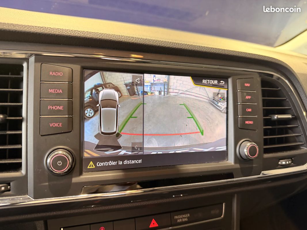 SEAT Ateca 1.6 TDI 115ch Start&Stop Style -Distribution Ok - Suivi complet - Carplay / AndroidAuto - Caméra de recul - Pneus Avants Neufs - CT Vierge - Garantie 6 mois (image 16)