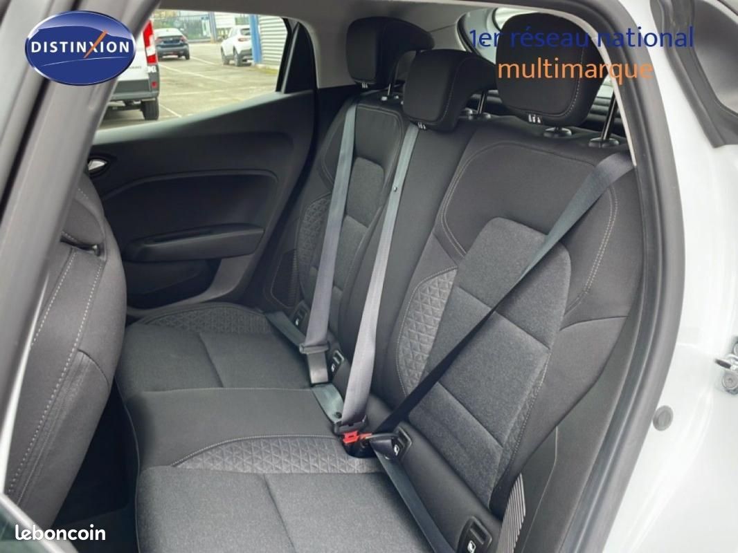 Renault Clio V 1.6 E-TECH 140CH BUSINESS (image 16)