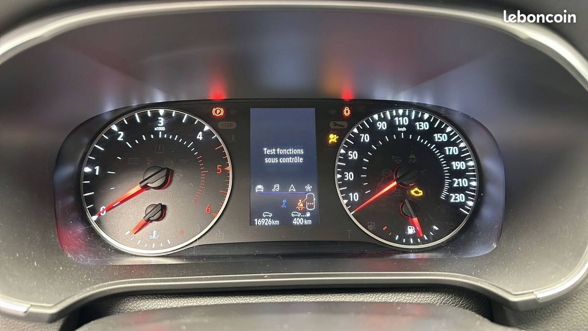 Renault megane iv berline blue dci 115 evolution (image 14)