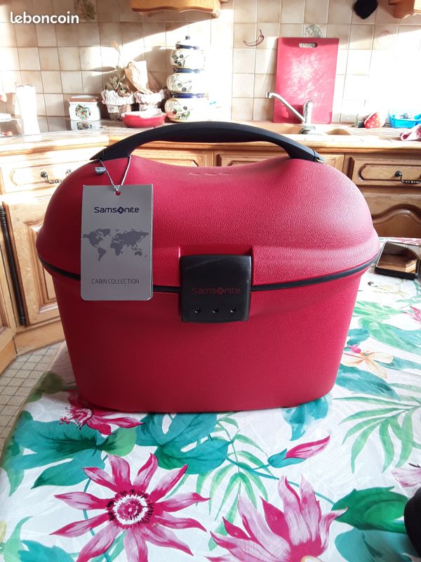 Vends VANITY "SAMSONITE rouge (image 1)