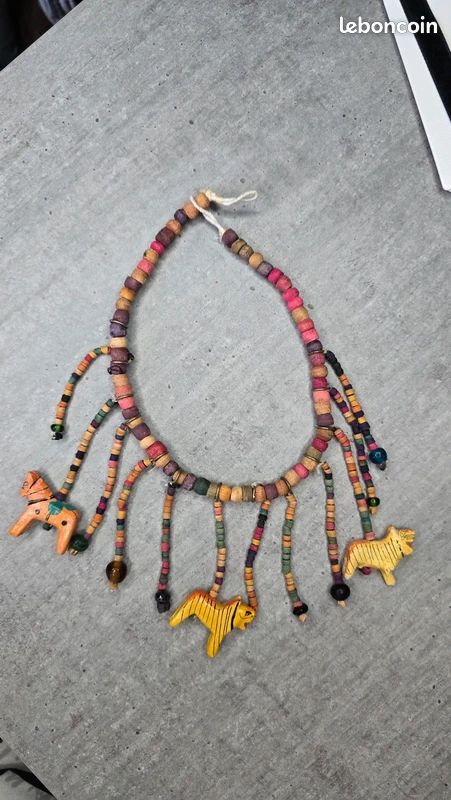 ANCIEN COLLIER EN perle forme olive 52.5 cm en os de vache française