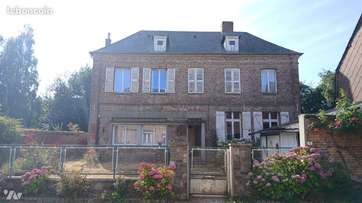Maison 7 pièces 153 m² · à Hornoy-le-Bourg · 153 m² · 137 500 €
