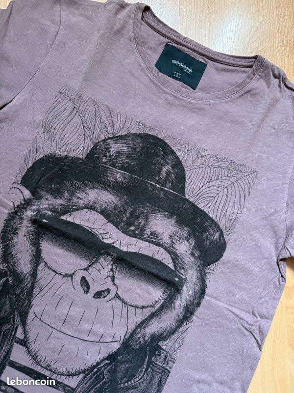 T-shirt đ (image 1)
