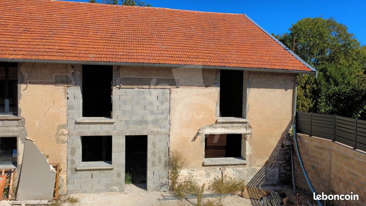 Maison 1 pièce 210 m² · à Selles · 210 m² · 149 000 €