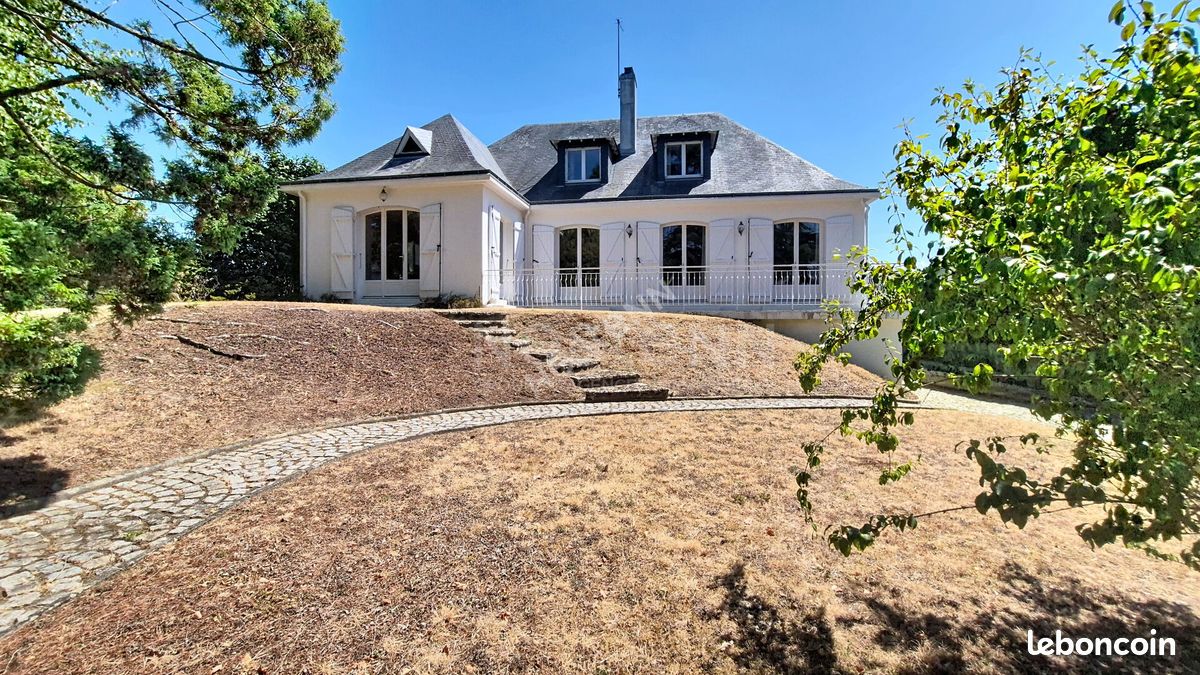 Maison 8 pièces 198 m² · à Orvault · 198 m² · 545 000 €