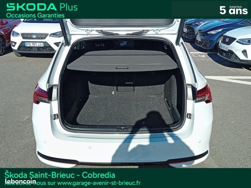 Skoda Octavia Combi 2.0 TDI SCR 150ch Sportline DSG7 (image 7)