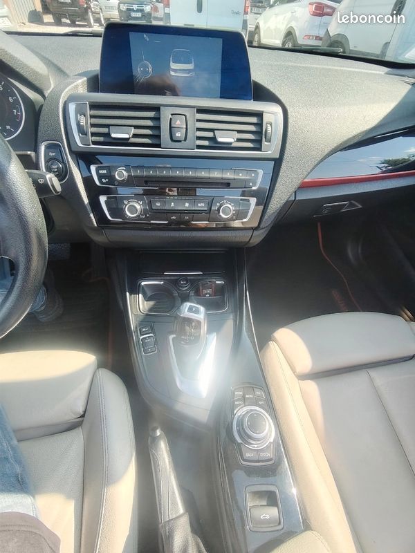 BMW 220i Cabriolet Sport (image 15)