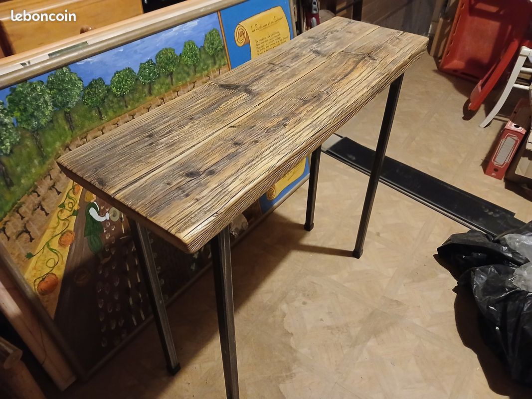 Table d'entrée en noyer (image 1)