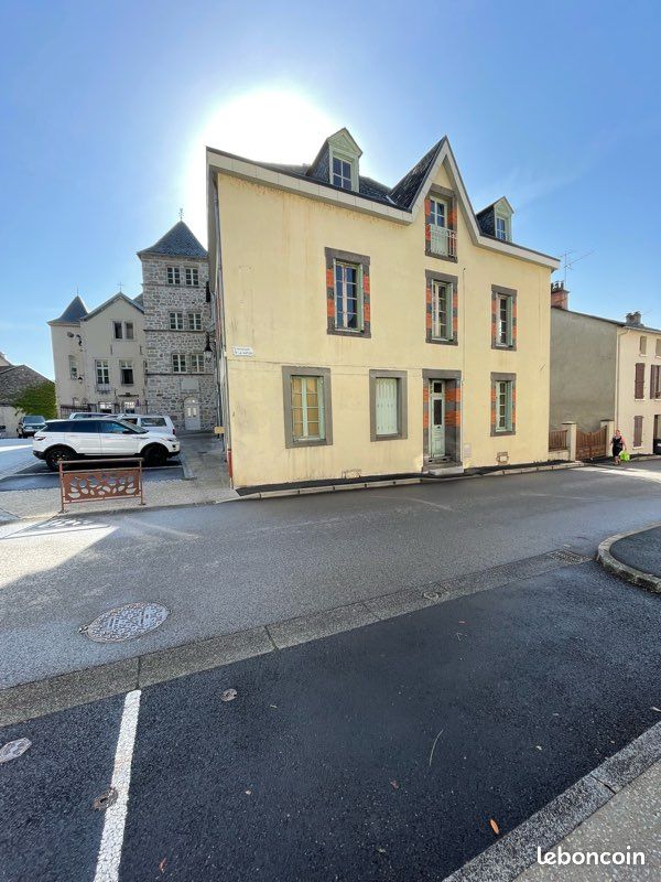 Maison 3 pièces 200 m² · à Bort-les-Orgues · 200 m² · 60 000 €