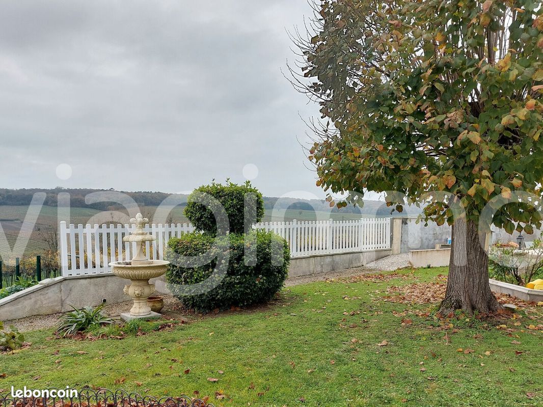 Maison en viager 5 pièces 145 m² - Saint-Preuil 16130 (image principale 5)