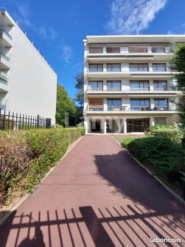 Parking 13 m² · à Fontenay-sous-Bois · 13 m² · 456 €/mois