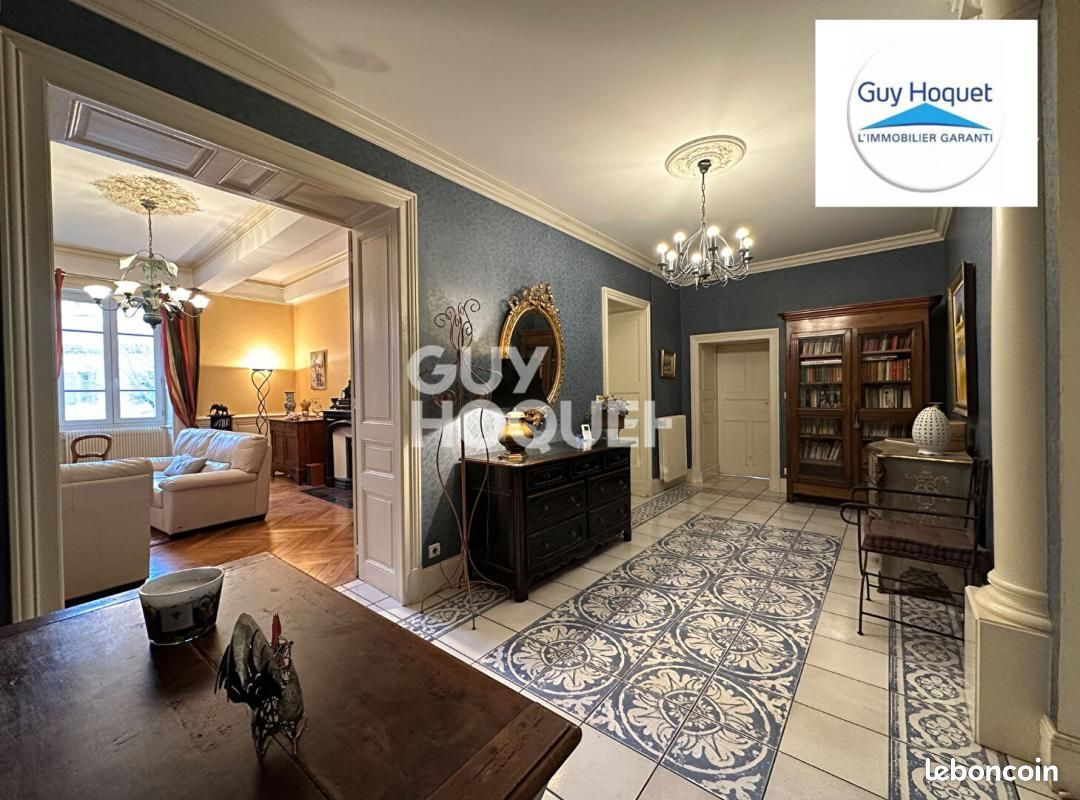 Appartement 9 pièces 224 m² · à Bourg-en-Bresse · 224 m² · 349 000 €