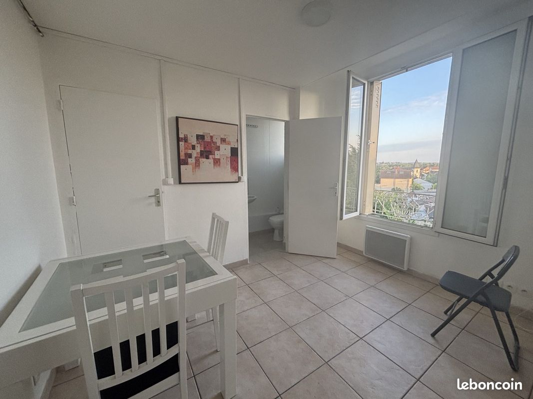 Appartement 2 pièces 27 m² · à Villeneuve-le-Roi · 27 m² · 850 €/mois