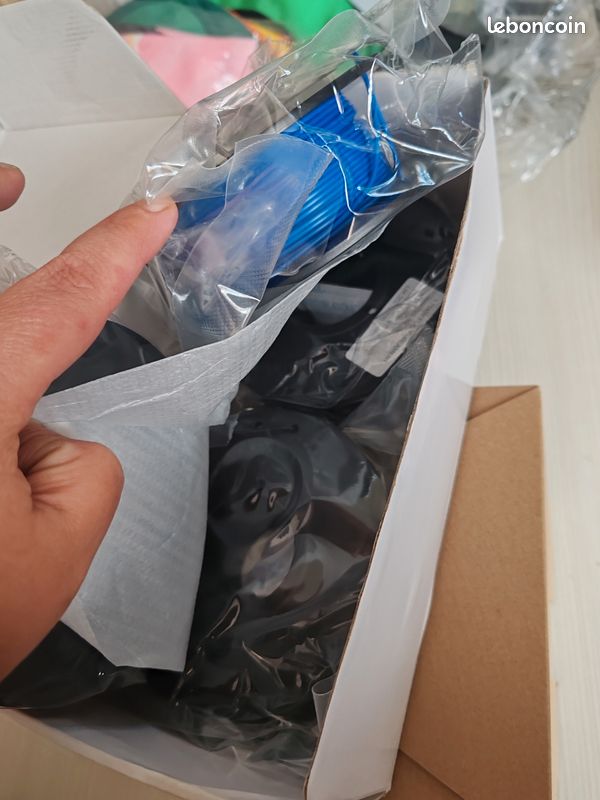 Imprimante 3d avec filament et accessoires (image 6)