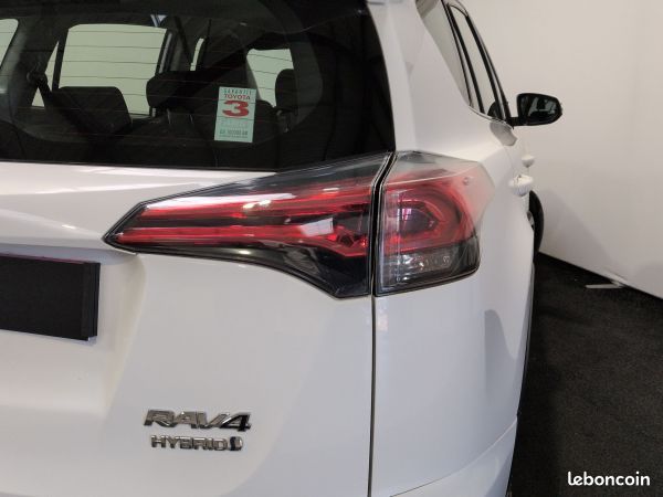 Toyota RAV4 hybride 2018 Tendance 197ch 2WD (image 12)