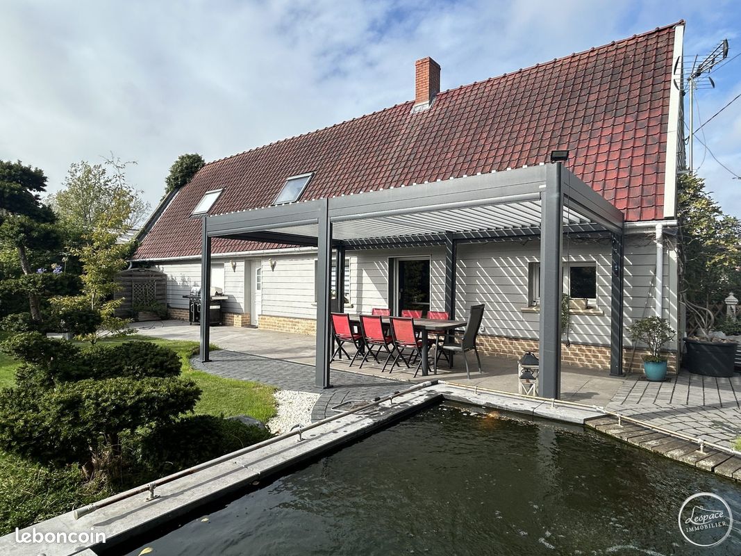Maison 4 pièces 200 m² · à Éperlecques · 200 m² · 350 000 €