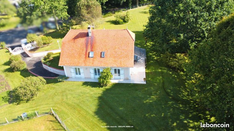 Propriété 7 pièces 170 m²