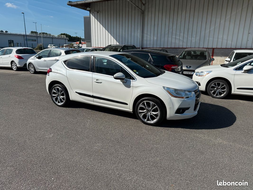 Citroen ds4 2.0 hdi 160 ch executive 246000 km garantie 6 mois (image 3)