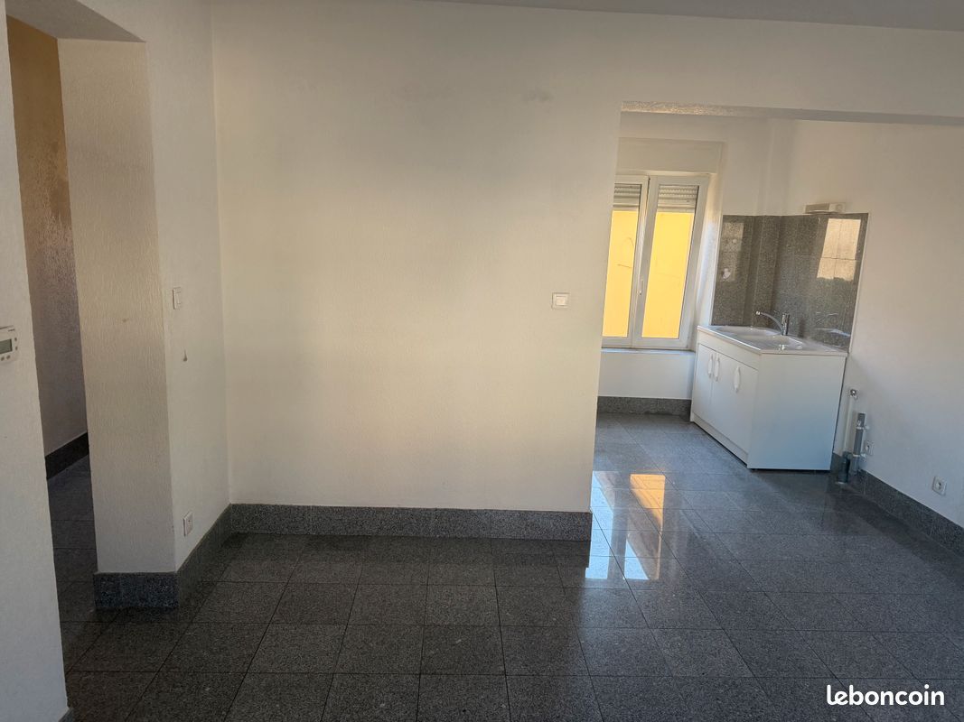 Appartement 5 pièces 87 m² · à Jarny · 87 m² · 750 €