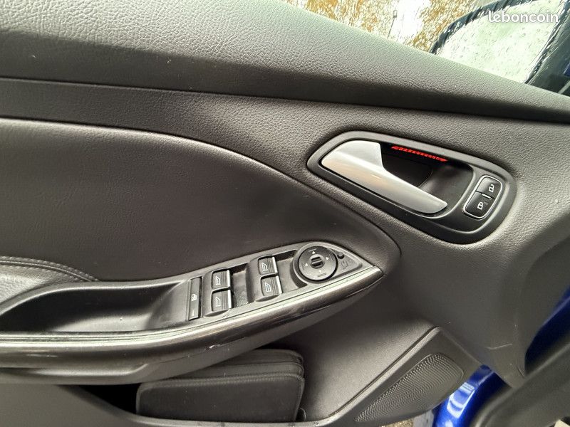Ford FOCUS 1.0 ECOBOOST 125CH STOP&START TITANIUM (Vente a Pro ) (image 16)