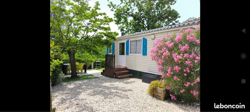 Local commercial 3 pièces 31 m² · à Pierrefeu-du-Var · 31 m² · 19 500 €