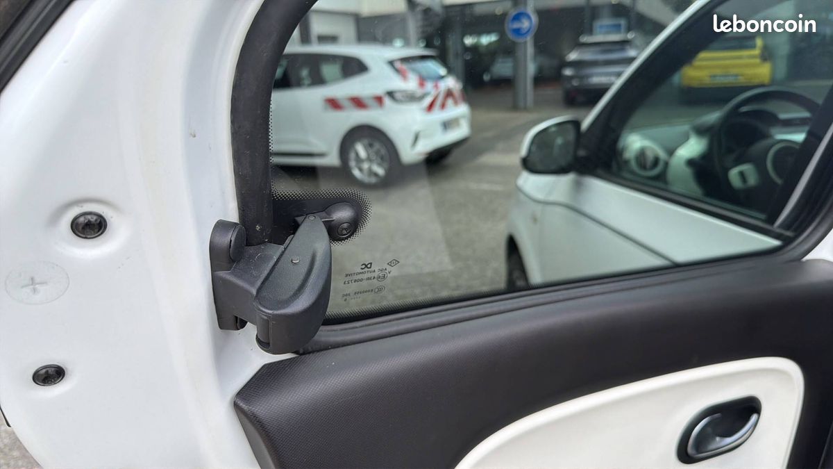 Renault twingo iii tce 95 intens (image 29)