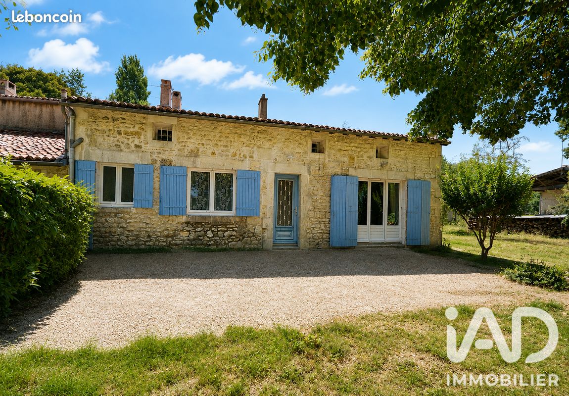 Maison 9 pièces 245 m² · à Nieul-lès-Saintes · 245 m² · 339 000 €