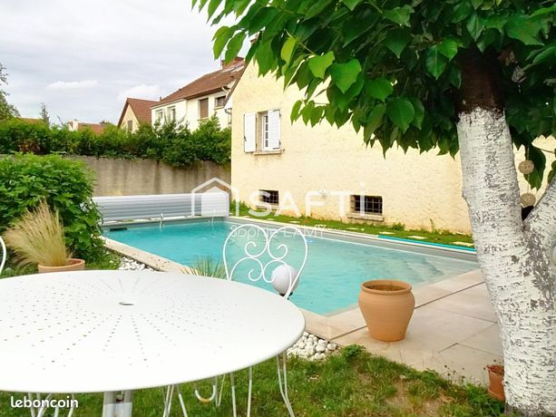 Propriété 7 pièces 171 m²