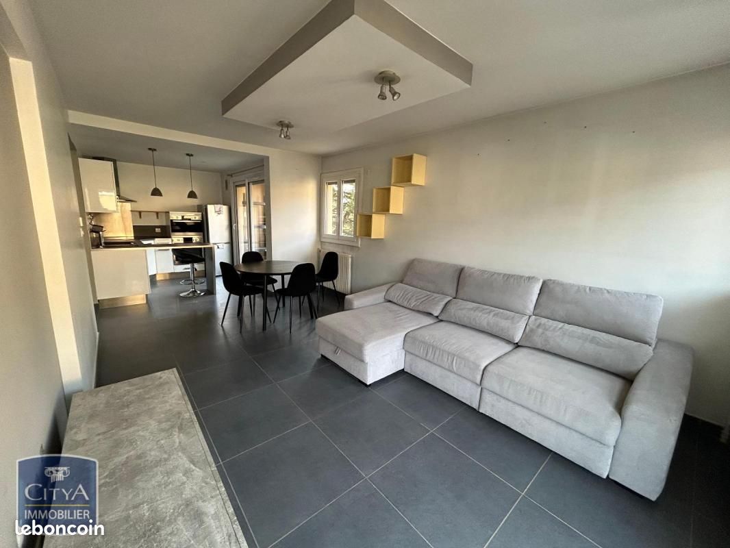 Appartement 2 pièces 45 m² · à La Motte-Servolex · 45 m² · 815 €/mois