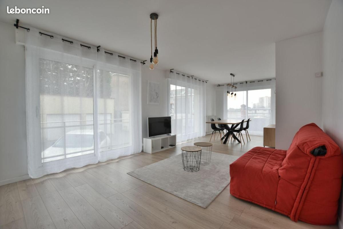Appartement 2 pièces 64 m² · à Cholet · 64 m² · 720 €
