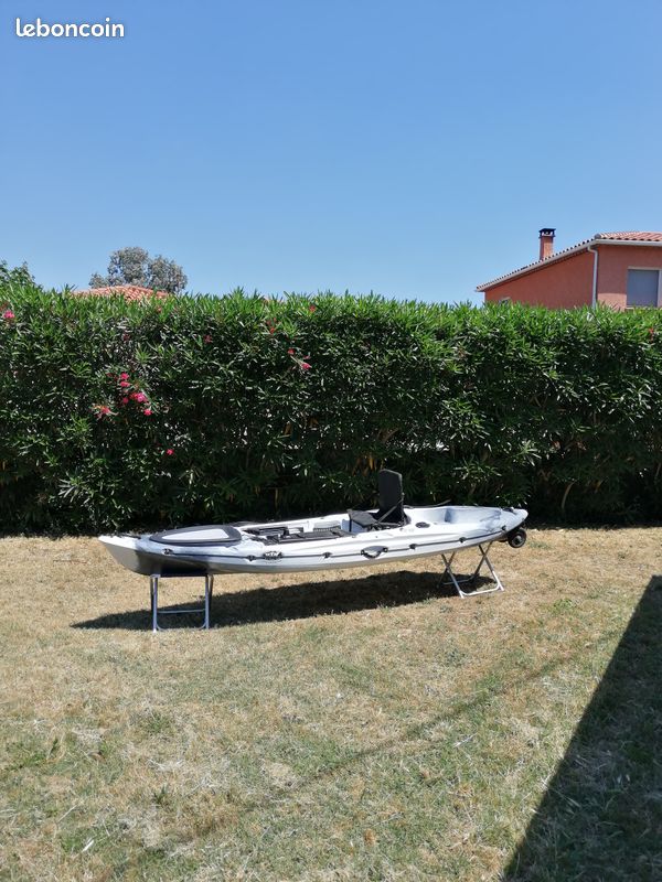 Kayak de pêche (image 1)