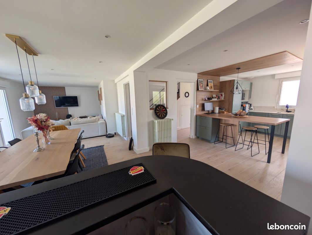 Maison 6 pièces 200 m² · à Ploemeur · 200 m² · 595 000 €