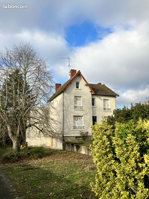 Maison 7 pièces 137 m² · à Boussac · 137 m² · 75 000 €