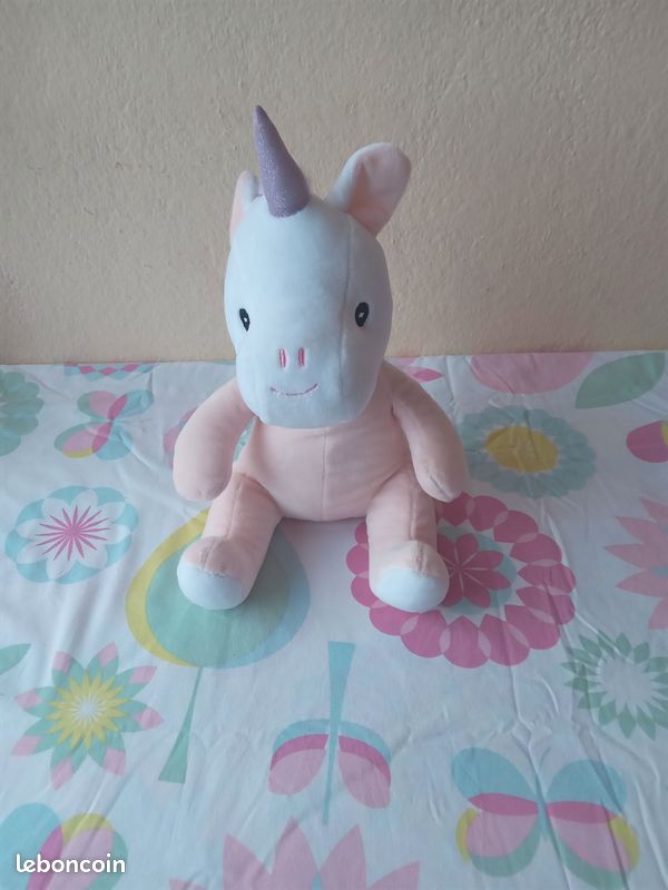Lots de 3 peluches bb fille licorne en bon état (image 2)
