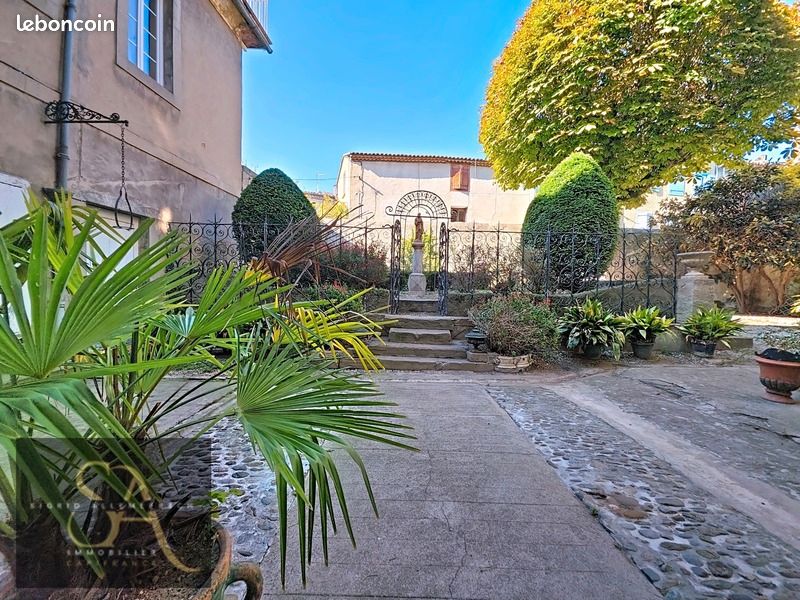 Immeuble 15 pièces 1 100 m² (image 9)