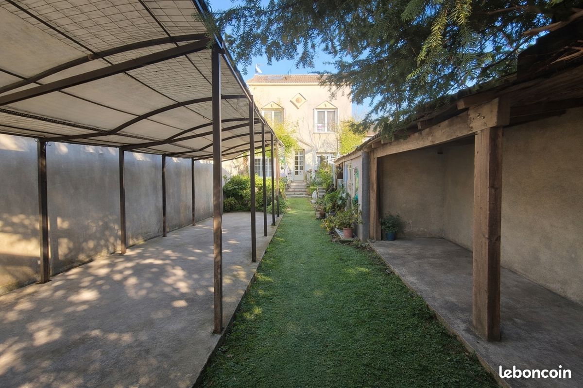 Maison 6 pièces 191 m² · à Ivry-sur-Seine · 191 m² · 630 000 €