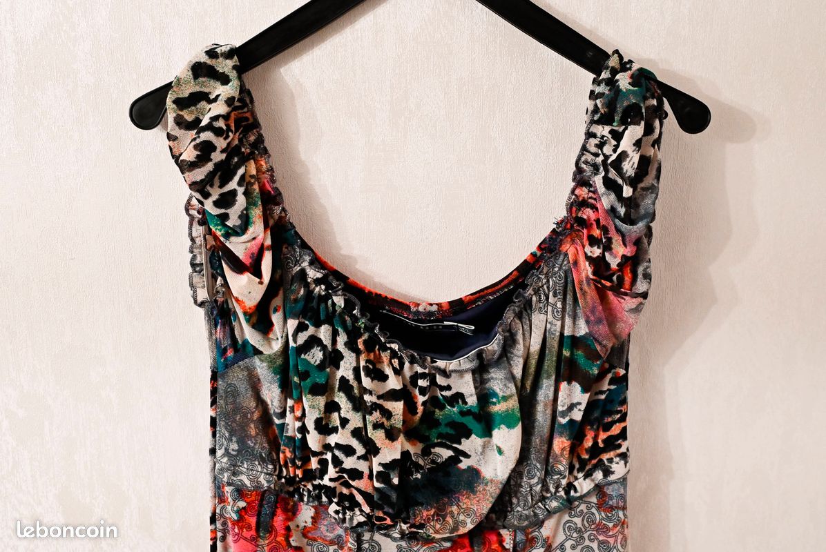 Robe Unique LYT - Imprimé Multicolore - Taille M - Sans Manches - Occasion Très Bon État