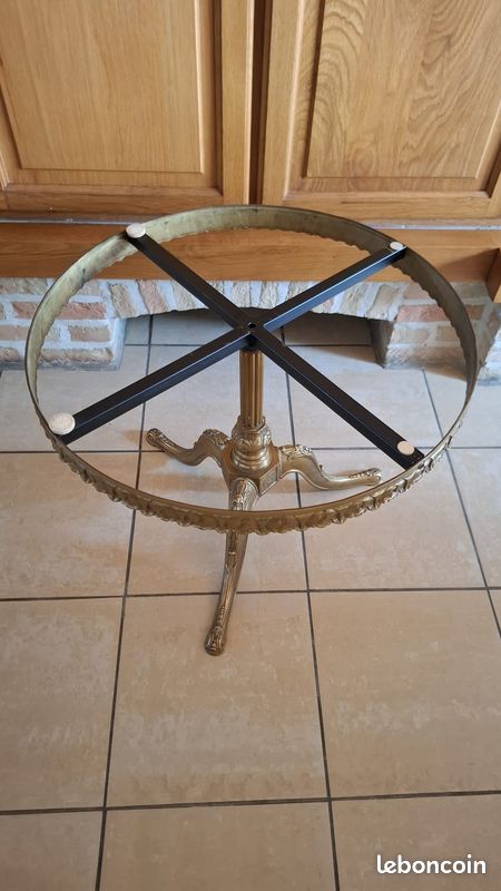 Table Basse En Marbre Blanc Et Pieds Louis XV - Vintage Chic