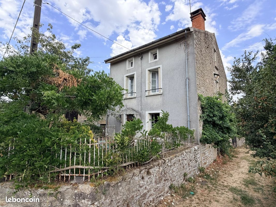 Maison 8 pièces 121 m² · à Châteauponsac · 121 m² · 158 220 €