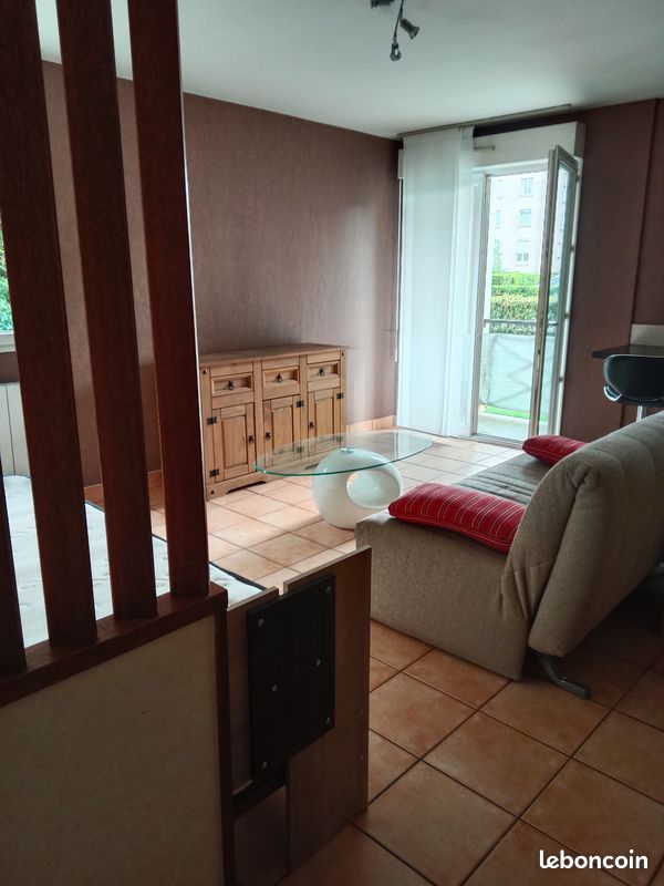 Appartement 1 pièce 27 m² · à Châteauroux · 27 m² · 450 €