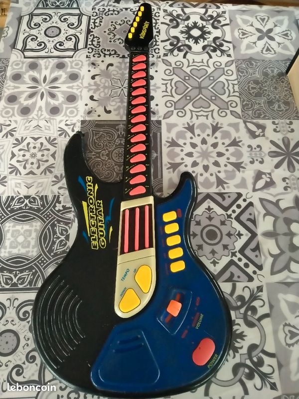 Guitare électronique (image 2)
