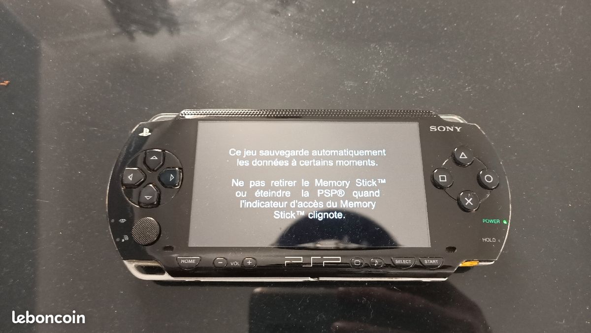 Console psp Sony + jeux (image 2)