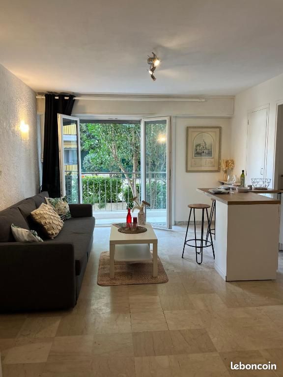 Appartement 1 pièce 27 m² · à Le Cannet · 27 m² · 715 €/mois